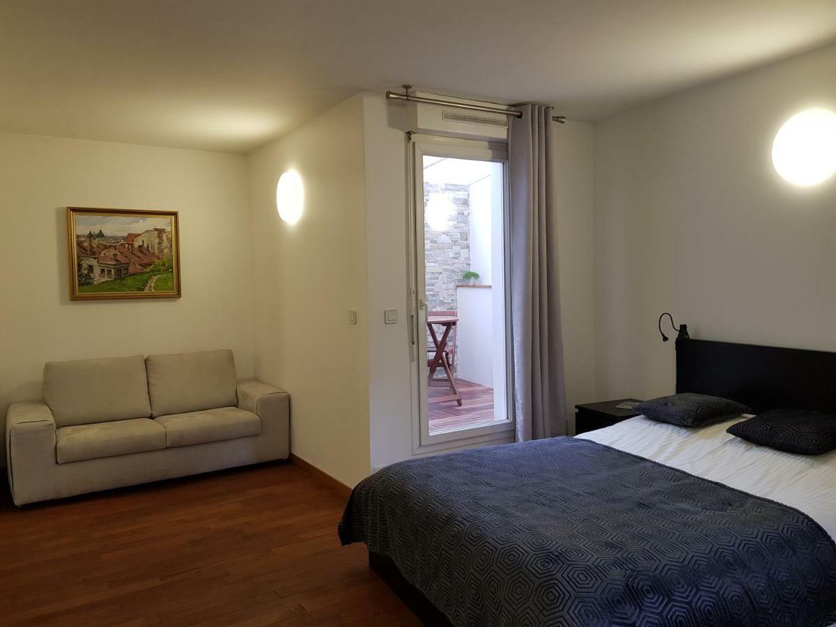 Appartement Le Vinci La Defense กูร์เบอวัวร์ ภายนอก รูปภาพ